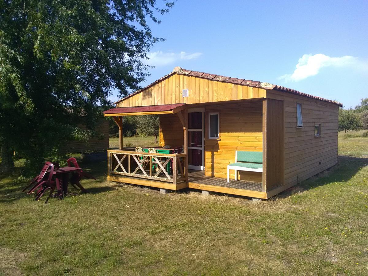 Camping Familial Les Chalets D'Uza Kültér fotó