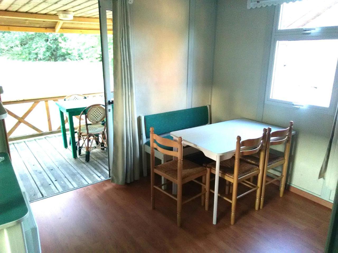 Camping Familial Les Chalets D'Uza Kültér fotó