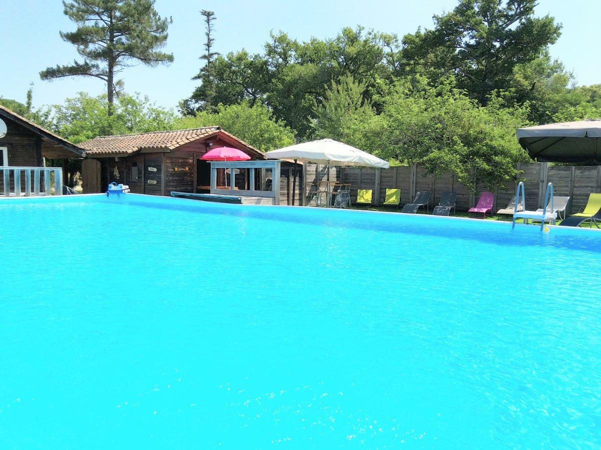 Camping Familial Les Chalets D'Uza Kültér fotó